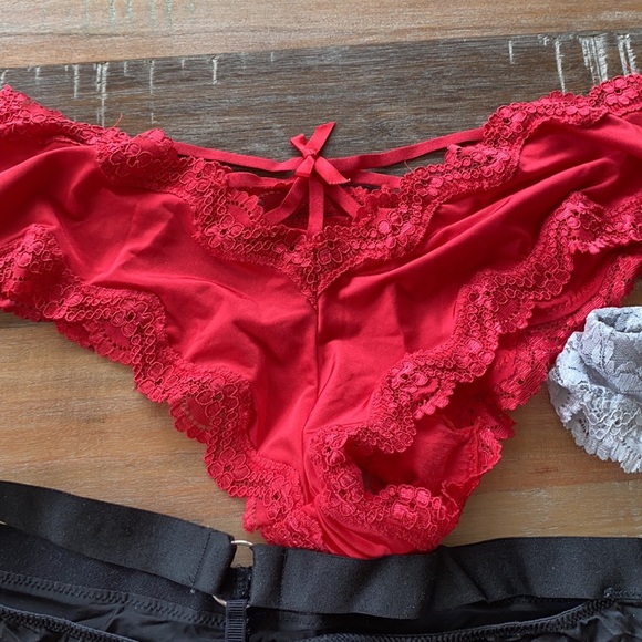 SOLD UNAVAILABLE pairs of nicer brand VS underwear - Picture 2 of 5